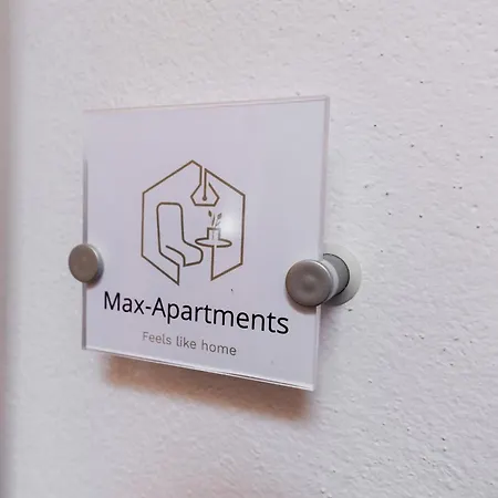 Moderne Stadtwohnung An Der Fussgaengerzone, Smart Tv, Kingsize-bett, Couch, Kueche