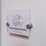 Moderne Stadtwohnung An Der Fussgaengerzone, Smart Tv, Kingsize-bett, Couch, Kueche