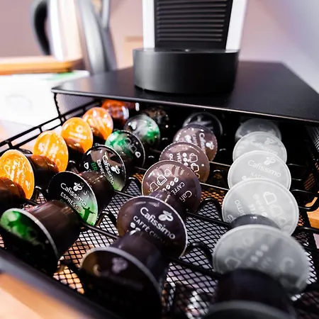 Moderne Stadtwohnung An Der Fussgaengerzone, Smart Tv, Kingsize-bett, Couch, Kueche