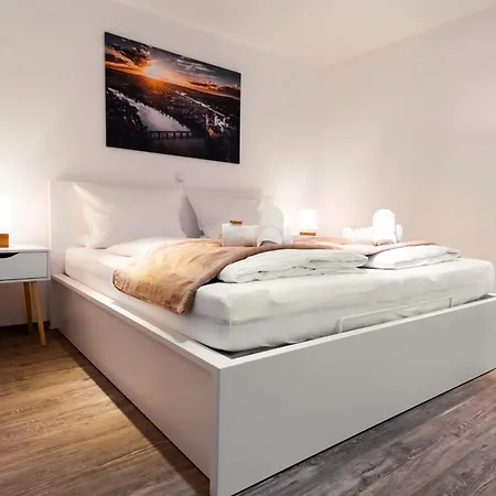 Apartamento Moderne Stadtwohnung An Der Fussgaengerzone, Smart Tv, Kingsize-bett, Couch, Kueche Passau
