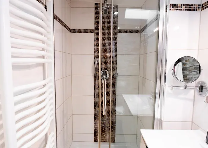 Apartment Moderne Stadtwohnung An Der Fussgaengerzone, Smart Tv, Kingsize-bett, Couch, Kueche