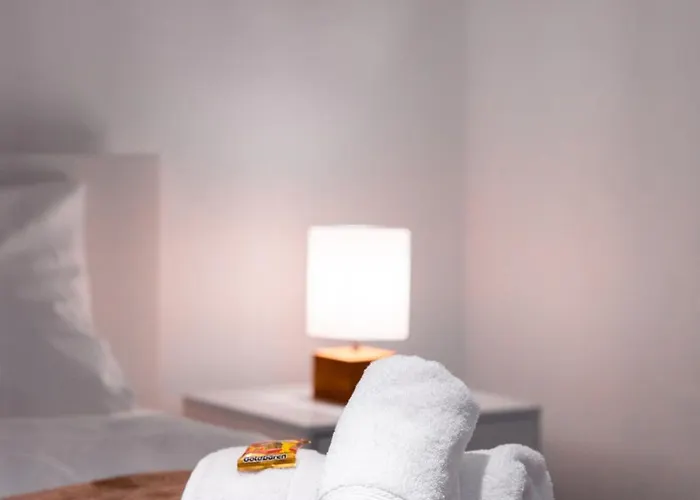 Апартаменти Moderne Stadtwohnung An Der Fussgaengerzone, Smart Tv, Kingsize-bett, Couch, Kueche