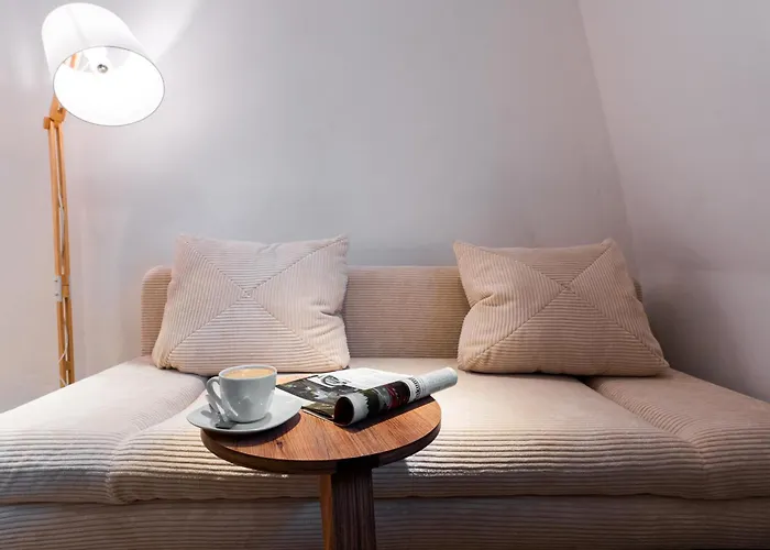 Moderne Stadtwohnung An Der Fussgaengerzone, Smart Tv, Kingsize-bett, Couch, Kueche * Пассау