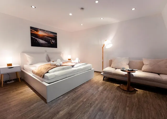 Moderne Stadtwohnung An Der Fussgaengerzone, Smart Tv, Kingsize-bett, Couch, Kueche Passau